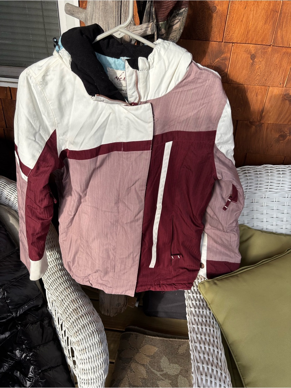Obermeyer Women’s Burgundy, Light Pink & White Ski Jacket